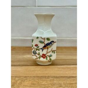 Aynsley Pembrook Bone China Violet Bud Vase  3-1/2"